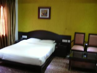 Suvarna Samphala Inn Bangalore Exterior photo