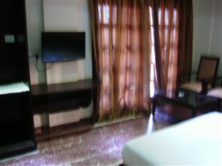 Suvarna Samphala Inn Bangalore Exterior photo